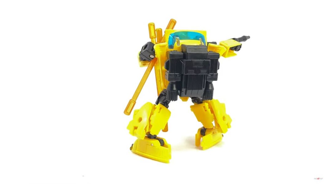 Transformers War For Cybertron Buzzworthy Origin Bumblebee  (16 of 54)